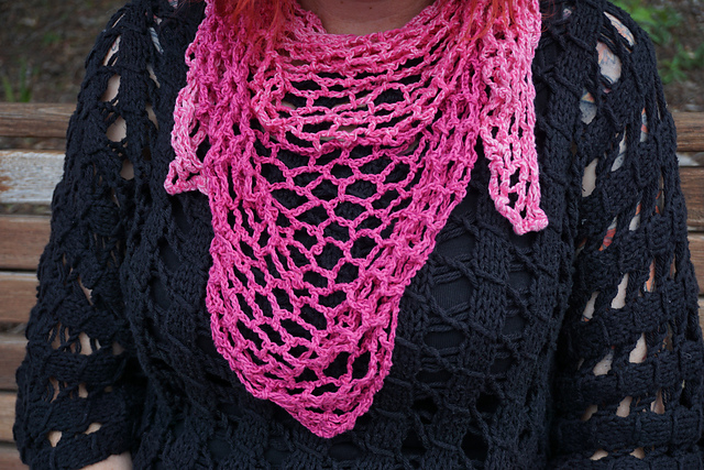 Busy bee scarf