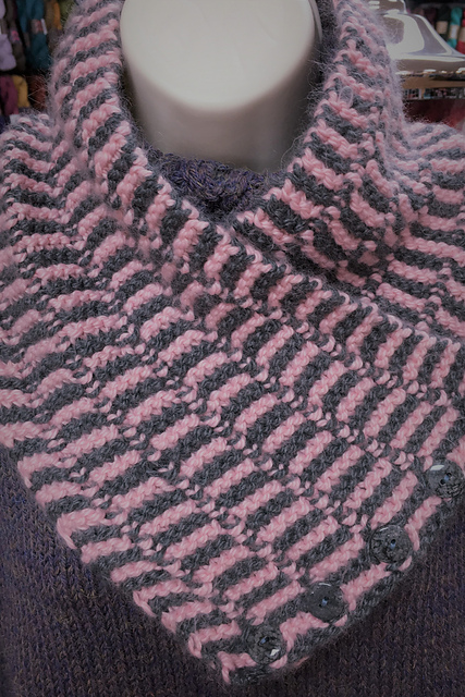 Broken Garter Cowl