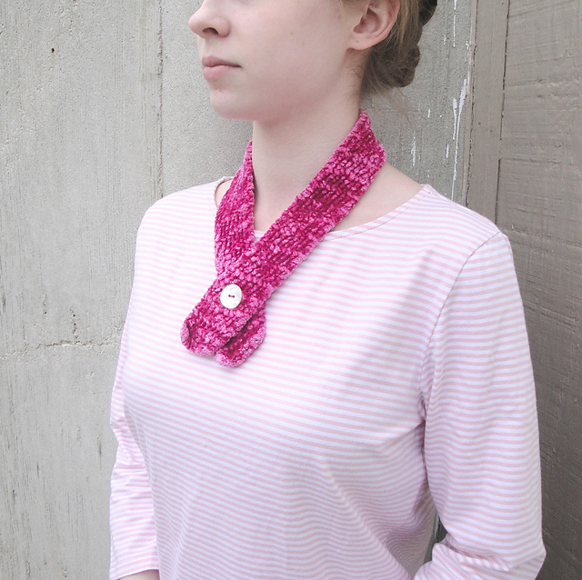Design H. Accent Scarf