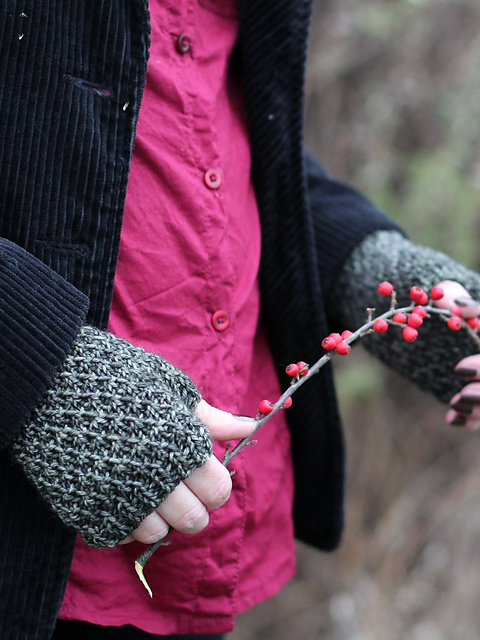 Macadam Fingerless Mitts