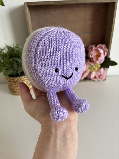 Mandy Macaron (Jellycat)