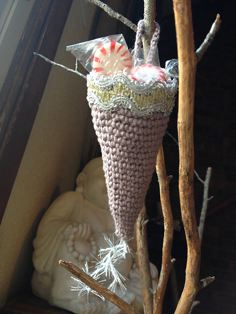 "paper cones"