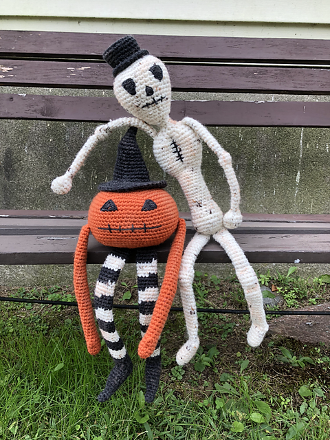 "Primitive" Pumkin and Skeleton