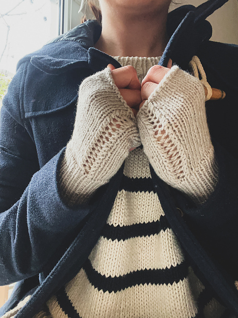 1010 Wrist warmers
