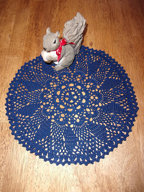 for-get-me-not pineapple doily