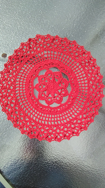 pretty in red shell doily