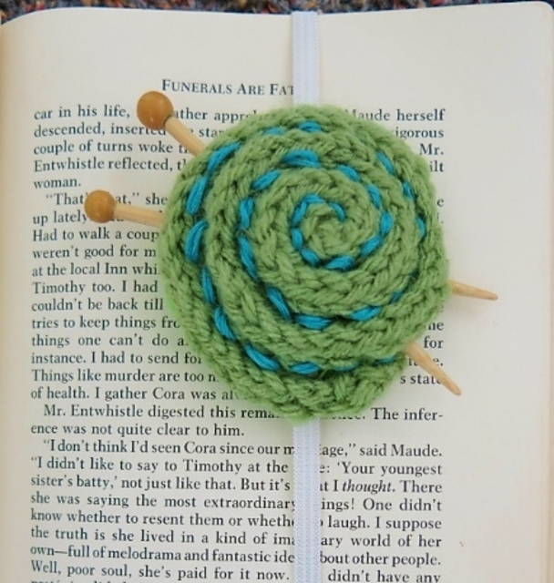 Easy Yarn Ball Bookmark