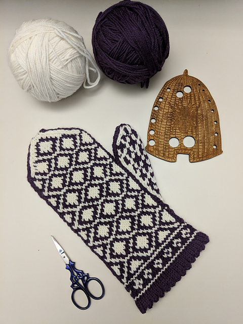 Repeating Tile Mittens