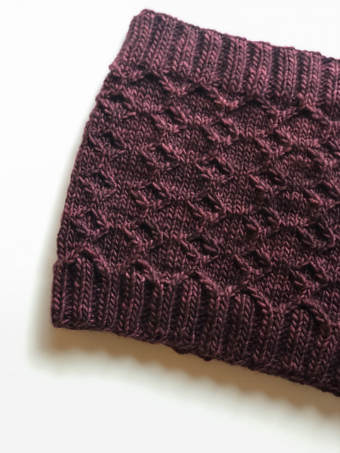 Aveline Cowl