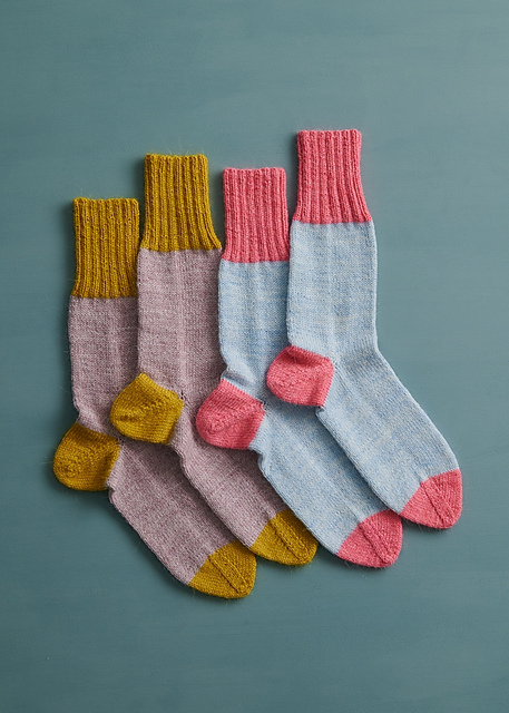 Easy Heel Colorblock Socks Pattern Download