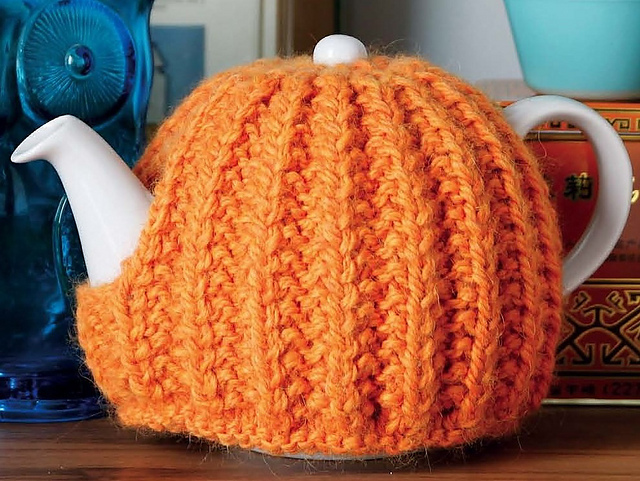 Ravelry: Tea Cosy pattern by Ruth Cross ravelry-tea-cosy-pattern-by-ruth-cross