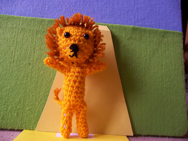 Wizard of Oz Cowardly Lion amigurumi doll