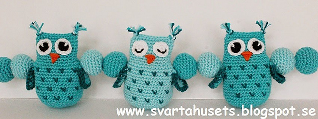 Owls and balls pram mobile