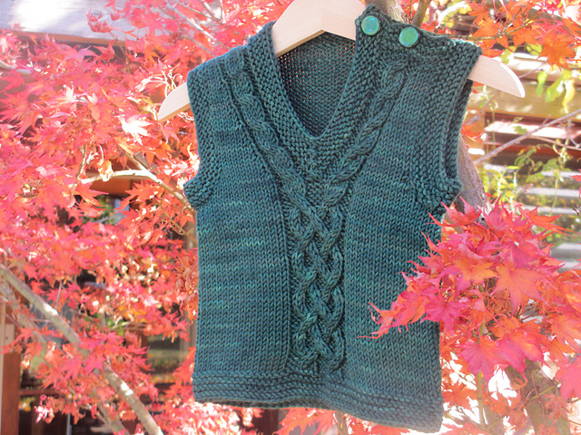 Little Twister Vest & Sweater