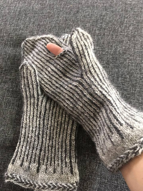 Vante med pekskärmsfinger