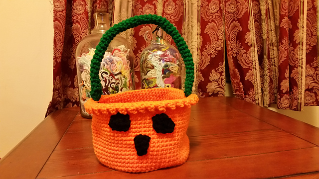 Halloween Spider & Pumpkin Candy Dish