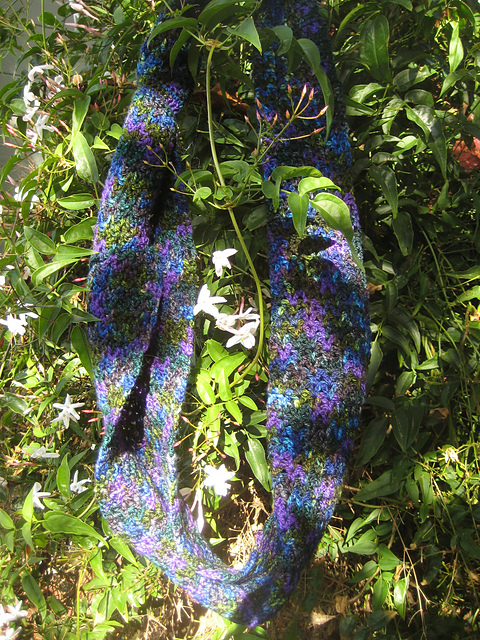 #24 Three-Color Hat and Scarf