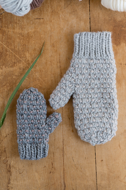 Dot Mittens