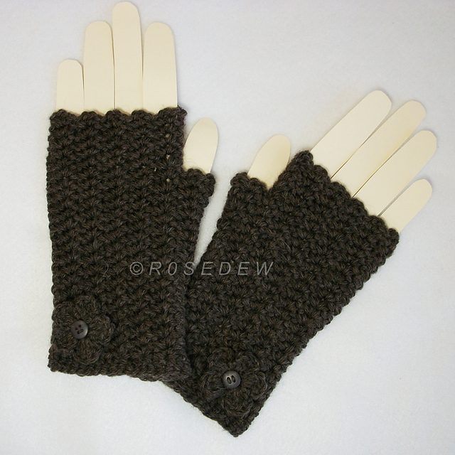 Romance Fingerless Mitts