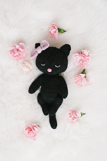 Feline Sleepy Amigurumi Kitten
