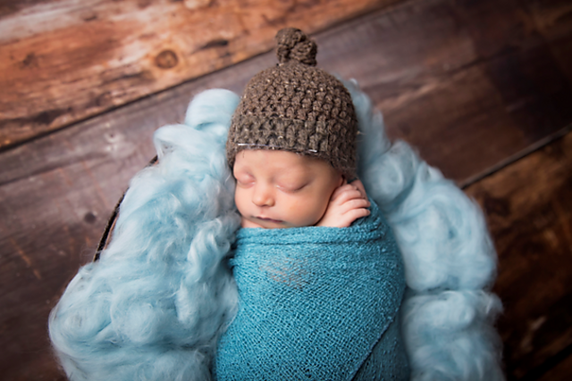 Quick Newborn Knot Hat