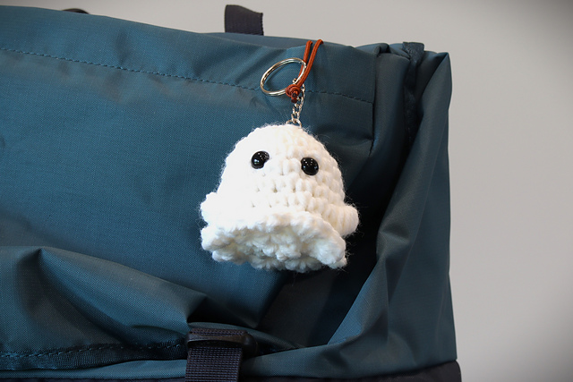 Ravelry: Ghost Keychain Halloween pattern by Rachel Wisneski