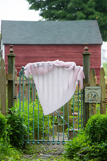 Freesia Shawl
