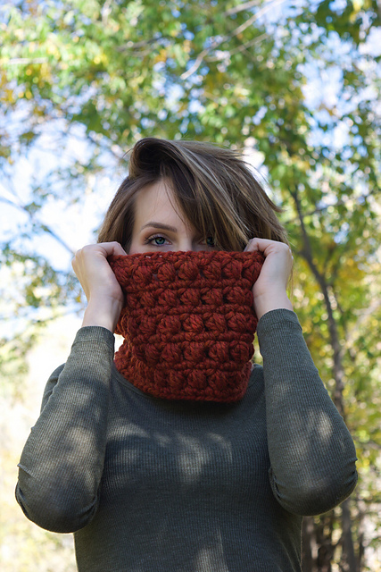 Puff Stitch Cowl