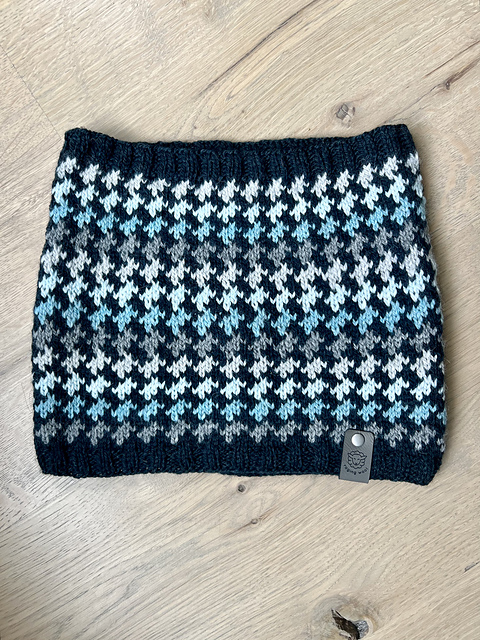 Houndstooth Cowl