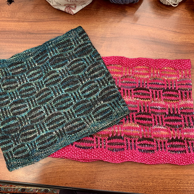 Caesars Check Cowl