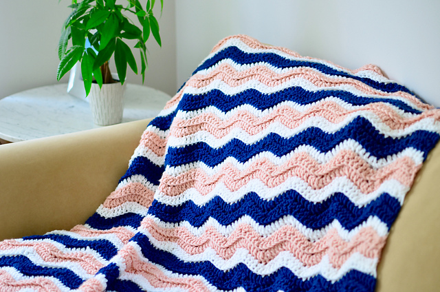 Cozy Wave Throw