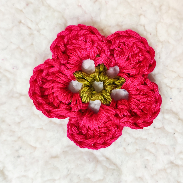 Five Petal Textured Flower
