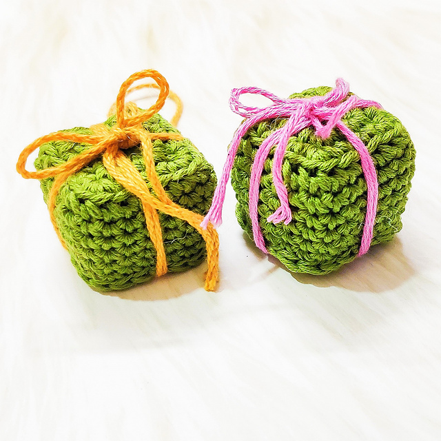 DIY Gift Box Ornaments
