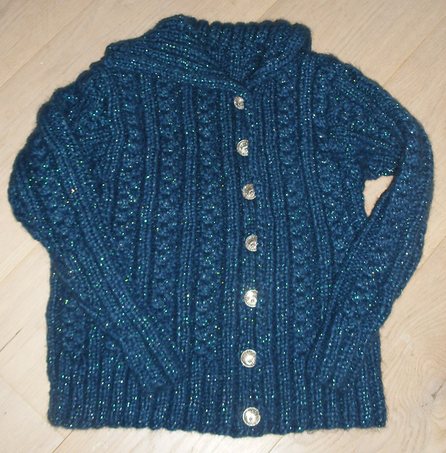 Asymmetric Cable Jacket