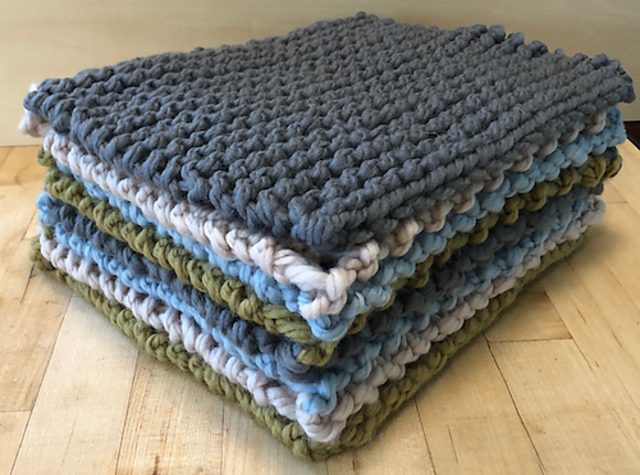 Self-Folding Scarf