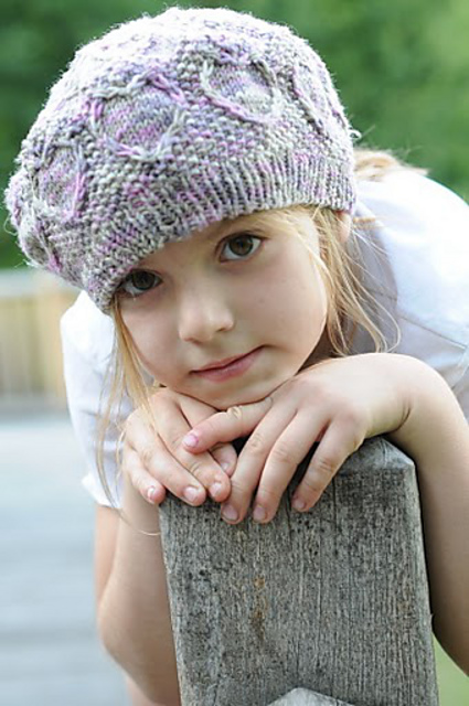 Valentina (hat and collar)