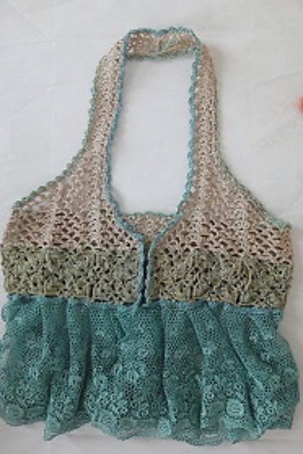 gillet with lace and motif 