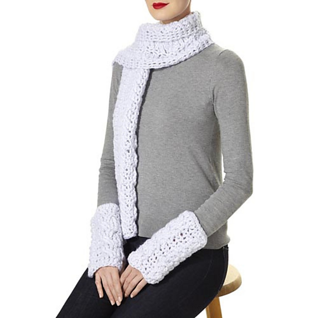 Carlyle Cable Scarf
