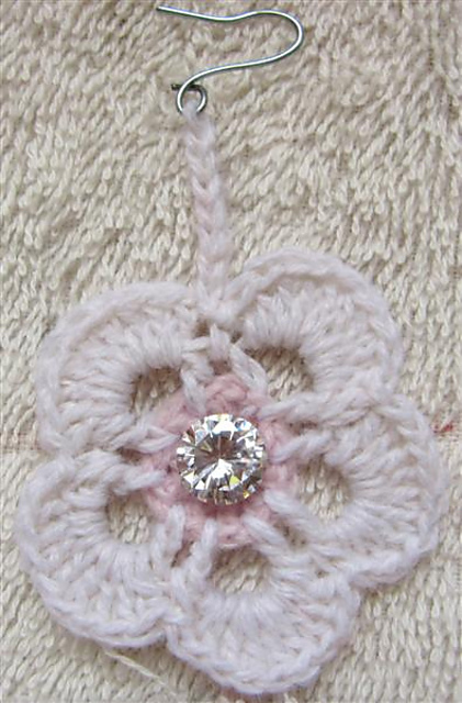 Earrings 8 – Peach flower