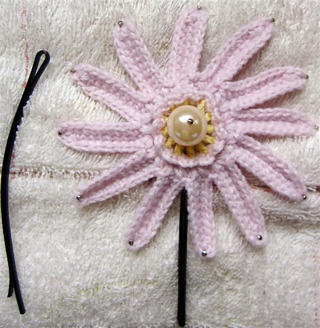 Hair-grip 13 – Pink daisy 2