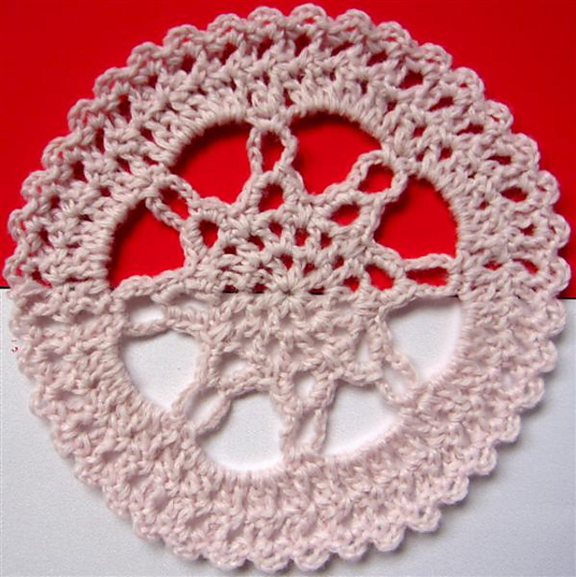 Doily 19 – Lacy Doily 4