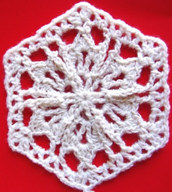 Motif 16 – Lacy Motif 15