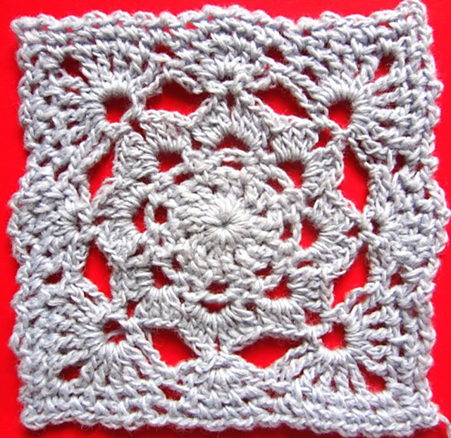 Motif 23 – Lacy Motif 21