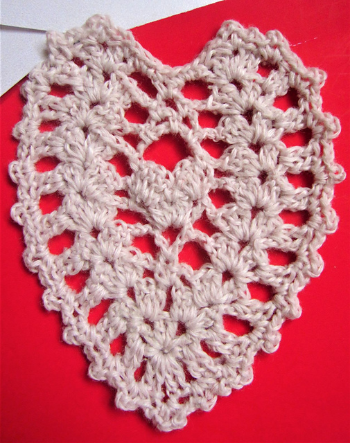 Motif 64 – Lacy Heart 7