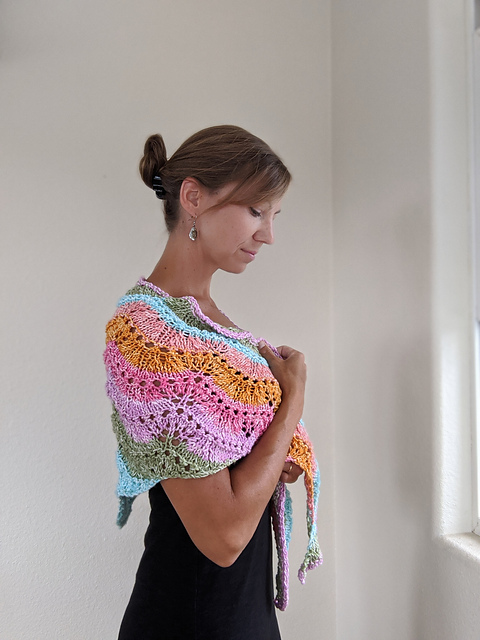 Summer Vibes Shawlette
