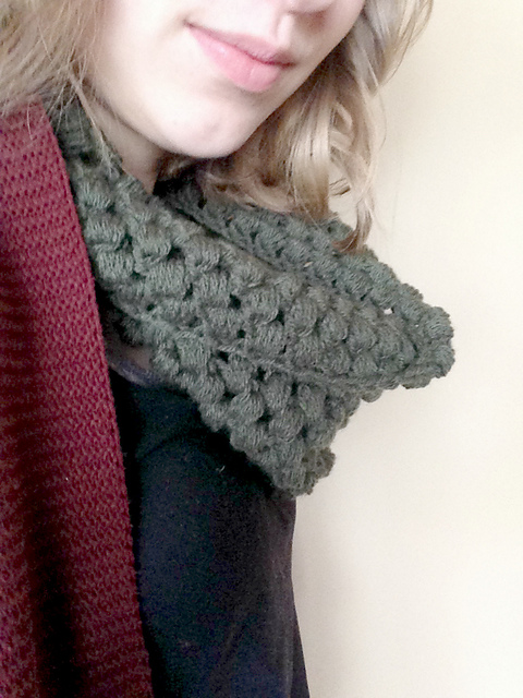 Puff Stitch Cowl
