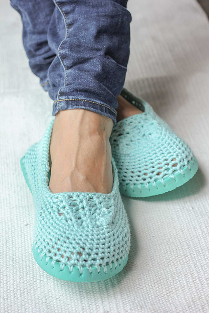 Free Pattern Crochet Slippers With Flip Flop Soles Lightweight