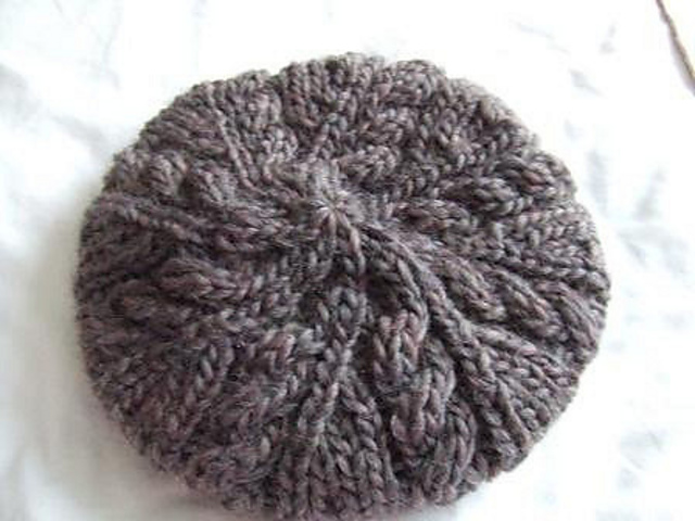 Pumpkin Cable Beret