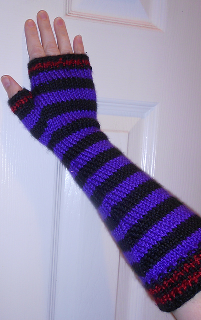 Arm-Twist Fingerless Mitts