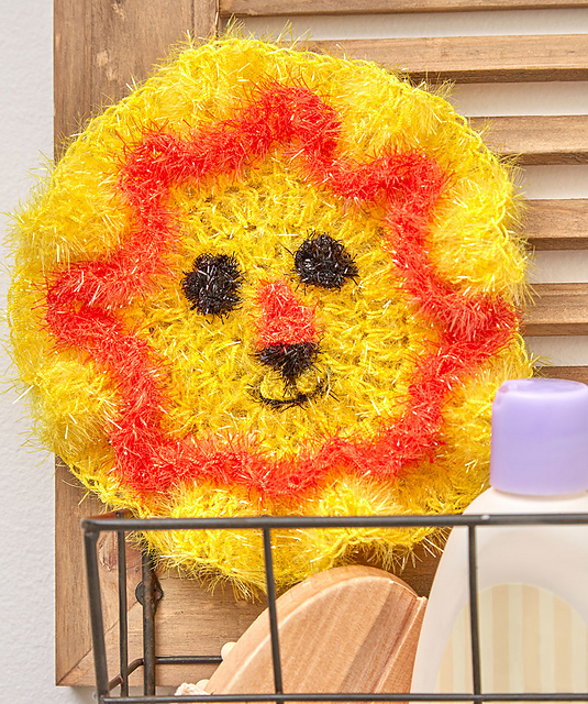 Friendly Lion Face Scrubby